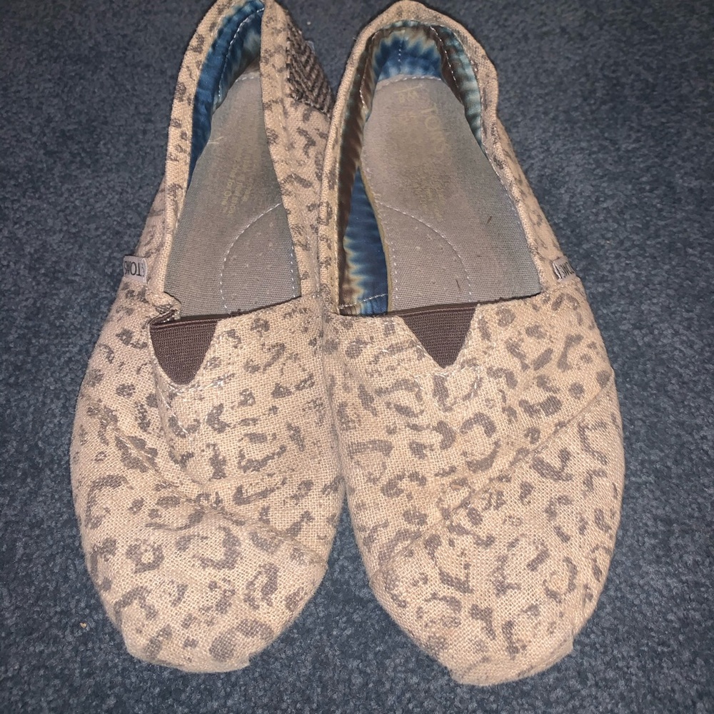 Tom’s slip-ons